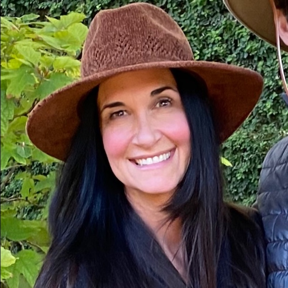 Meet your Posher, Linda